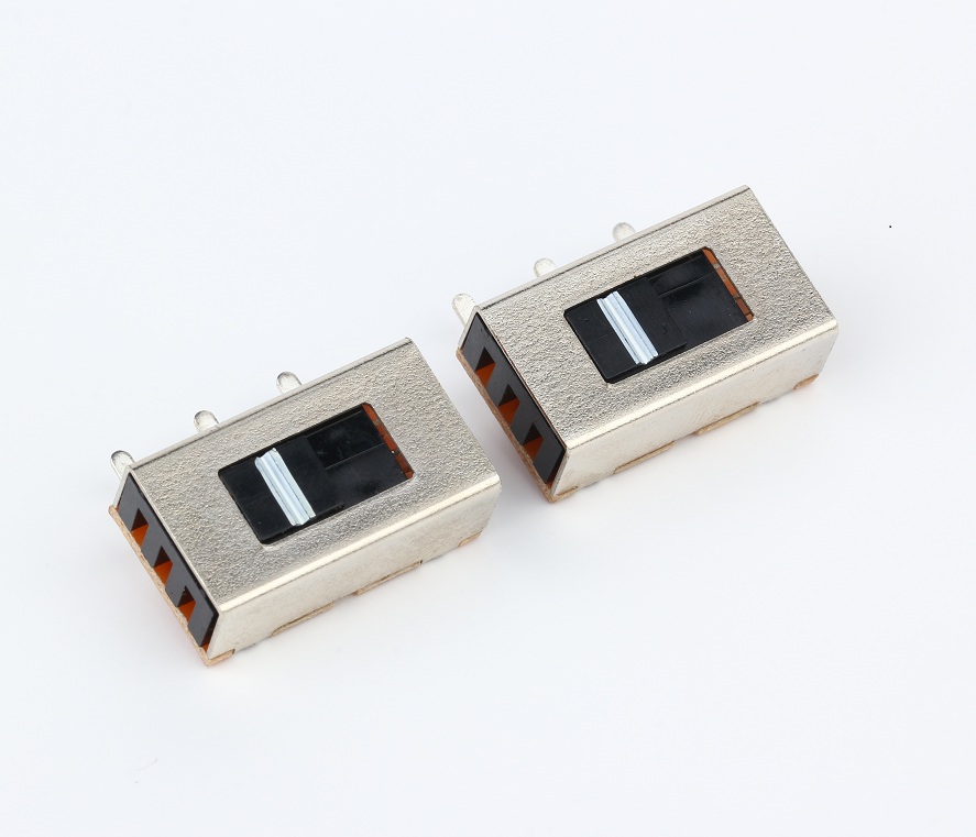 Toggle Switch With Small Operating Force