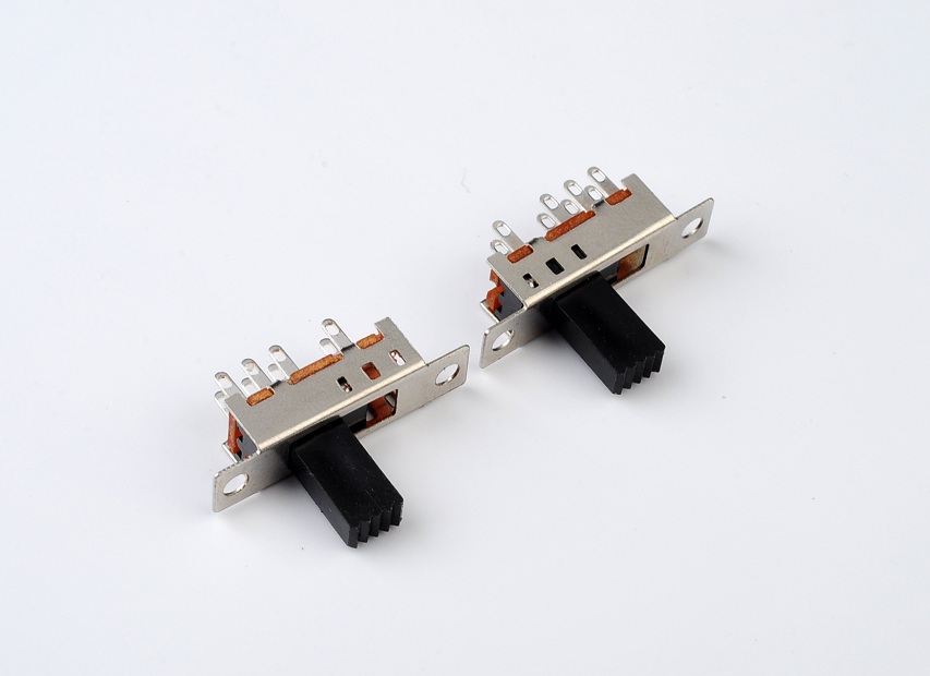 Toggle Switch With Strong Combinability